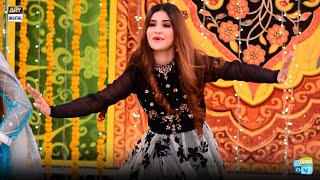 Lar Gaiyaan - Pakistani Mehndi Dance - Arsala Siddiqui