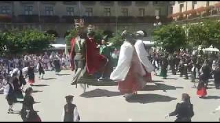 Gigantes de Tafalla - Pilindros (con la Banda La Tafallesa y Tafallako Dantza Taldea)