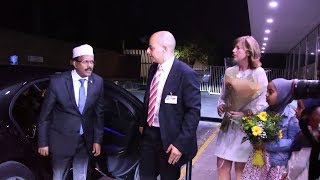 Farmaajo iyo wafdi uu horkacayo uu gaarey Brussels [Daawo]