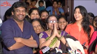 Jyothi Lakshmi Special Show For Ladies - Puri Jagannadh, Charmy Kaur | Silly Monks