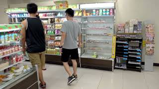 A walk around a 7-ELEVEN in Taiwan