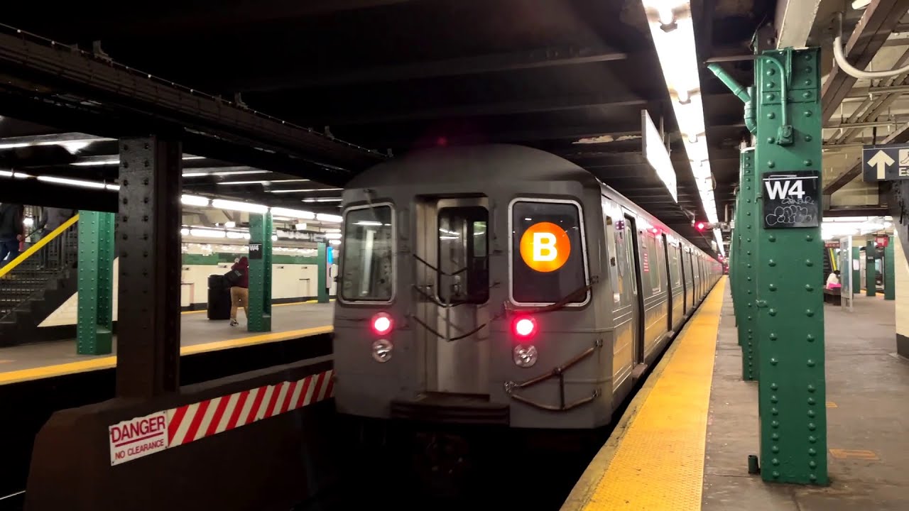 MTA New York City Subway : Brighton Beach Bound R68A B Train @ West 4th ...