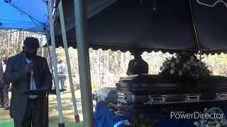 Graveside Services for Lawrence Carr