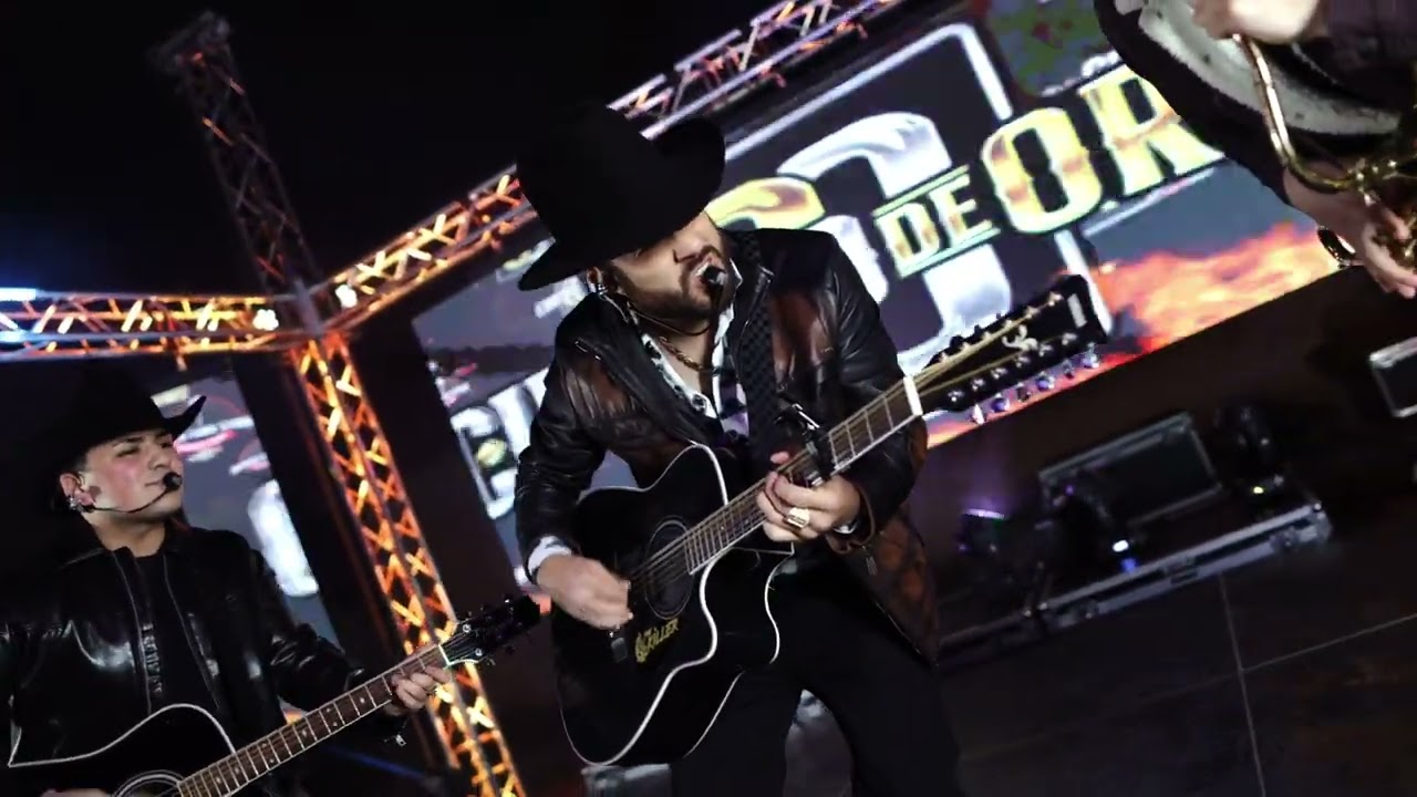 El Terror Cuatro De Oro En Vivo Desde El Bunker Chords Chordify