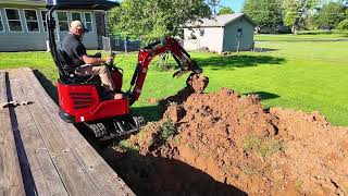 1.4 ton Chinese Mini Excavator That DOESNT Suck! Mech Maxx MEC10 Review 1