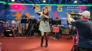 葉靜怡在金鑽石演唱日曲吉普賽姑娘11月16曰