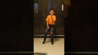 Zingaat song.... Dhadak movie....7 year old boy flawless dancing