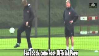 Arsène Wenger . Amazing Skills on Arsenal Training . 2013