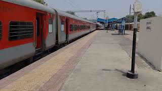 12628 New Delhi - KSR Bengaluru City Karnataka Express With Offlink CNB/WAP-7.