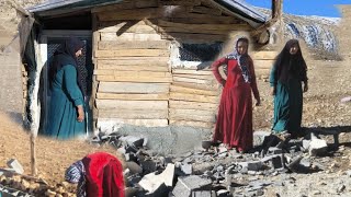 Building a Hut: A Story of Mahnaz's Family's Effort and Solidarity