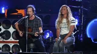 Eddie Vedder & Beyoncé, Redemption Song (Legend)