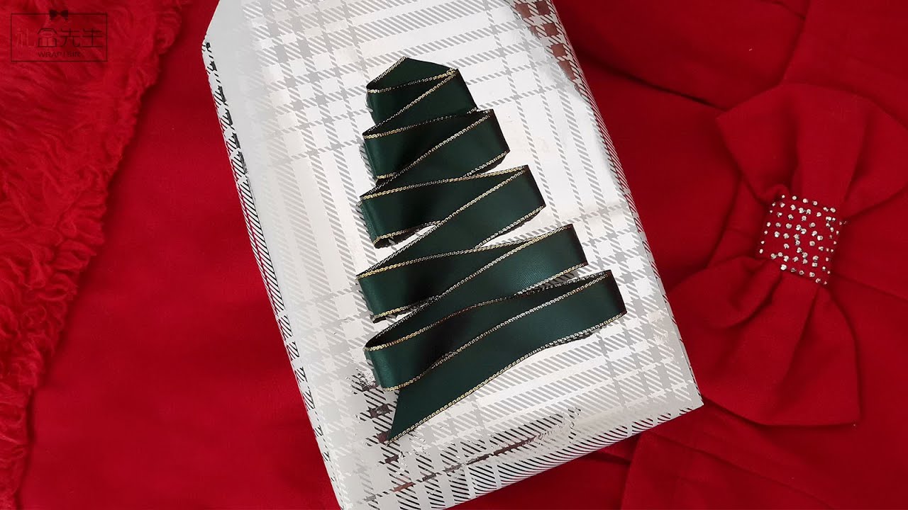 Gift Wrapping Christmas Ideas How To Wrap A Christmas Present