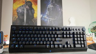 ASMR unboxing and typing Blackwidow V3 Pro [no talking] [clicky] [typing] [tapping]