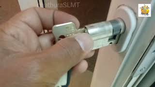 ඩෝර් ලොක් එකක් මාරුකරන ලේසිම ක්‍රමයක්/ how to door key lock repair/#chathuraSLMT/