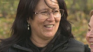 New U.S. citizen celebrates by voting in Washington state