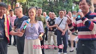 柳州小姑娘，唱山歌胆大心细，一个人对唱两个山歌王