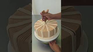 asi decore mis tortas con tenedor y adorne con chocolate