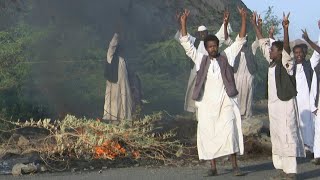 المحتجون في شرق السودان يوقفون حركة التجارة في ظل أزمة اقتصادية عميقة | AFP