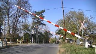 Spoorwegovergang Balassagyarmat (H) // Railroad crossing // Vasúti átjáró