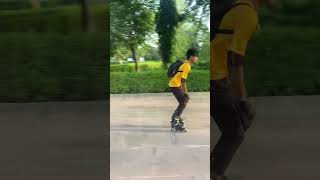 🥵 बच्चे का accident हो गया😱 #skating #accidentnews #shortsvideo #public @Theskatershiva