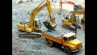 MB's BF90.3 in a big quarry in India crushing granite