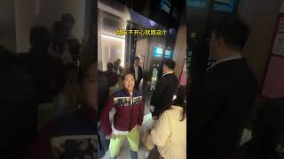 腼腆害羞内向社恐文静小女生