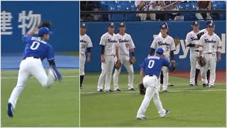 細川がシートノックで見せたレーザービームに驚くスワローズの選手たち（笑） (2023/09/20)