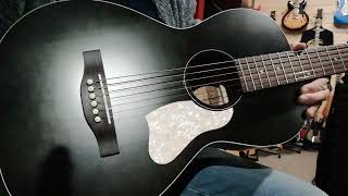 ART \u0026 LUTHERIE Roadhouse Parlour Faded Black A/E