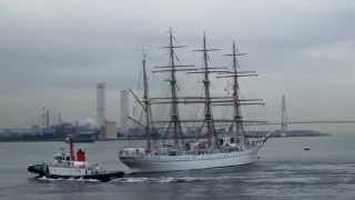 帆船「海王丸」 命綱なしがカッコいい　A Japanese sailing ship