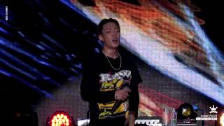 [FANCAM] 161223 BUSAN X'mas Party_가드 올리고 Bounce (BOBBY focus)