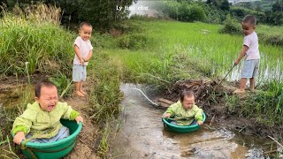 Abandoned by their mother, the difficult life of two poor orphans