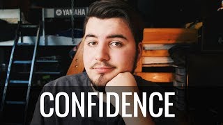 How to Be Comfortable On Camera - Tips for Being Confident on Camera