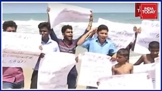 Students Protest Against Hydrocarbon Project \u0026 Farmers Distress At Marina Beach