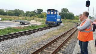 Маневры тепловоза ТУ7 по  станции Счастливая/Little diesel locomotive in children's railway