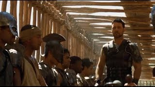 Gladiator Fights Alone In The Capua Arena - Gladiator 2000