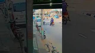 CCTV Visual school boy  met an accident batticaloa kattankudy - vettimurasu