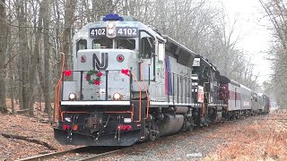 NJ Transit 4102 and Middletown \u0026 New Jersey RR 5615: Toys For Tots Train with a Friendly Engineer