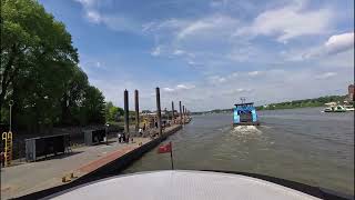 HADAG Fähre Hamburg Fahrt auf der Elbe vom Museumshafen Övelgönne nach Finkenwerder