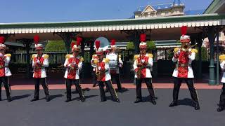 東京ディズニーランドバンド 35周年曲 スニーク初日