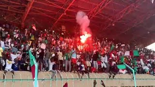 🔴Jaraaf/Pikine : l'ambiance extraordinaire des supporters du Jaraaf après l'interruption du match