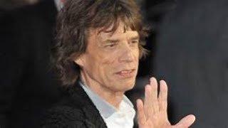 Rolling Stone, Mick Jagger Stalked by An Extremely Aggressive Paparazzi Member