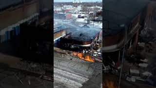 Kansas Firefighters Narrowly Escape Explosion