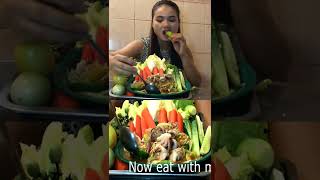 #shortsyoutube -eat Papaya Salad-How to cook food-ញាំបុកល្ហុងឆ្ងាញ់ណាស់-ញាំបុកមី-បុកបង្គារ-បុកក្តាម