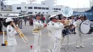 [20131215]航空自衛隊那覇基地エアーフェスタx20「('∀')南西航空音楽隊のゲリラライブ！」