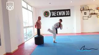 Taekwondo Técnica para patadas con giros