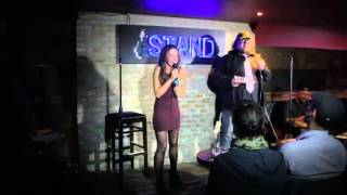Nerdy Comedian Destroys Hot Chick Comedian In a Roast Competition