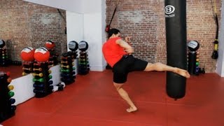 How to Do a Roundhouse Kick | Kickboxing Lessons