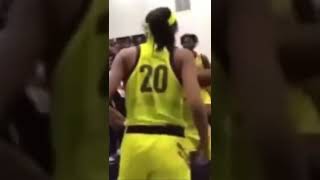 Girl vs guy dunk reaction