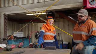 Komatsu Apprenticeships 2026 | Apply now!
