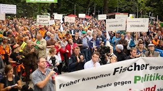 Hunderte demonstrieren gegen die geplante Reform des Landesnaturschutzgesetzes